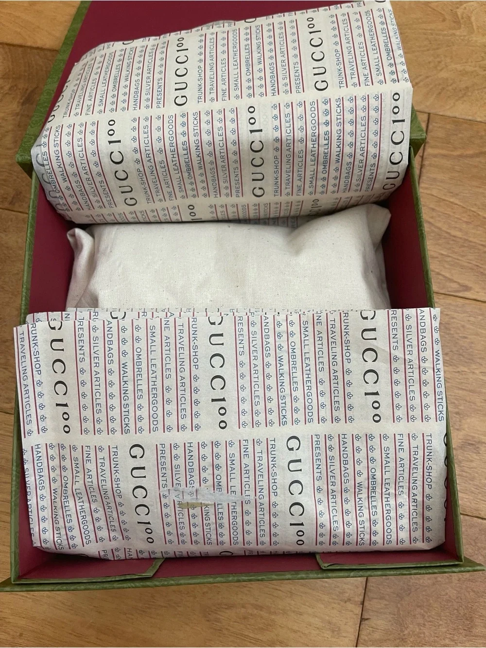 Gucci tote with gift box